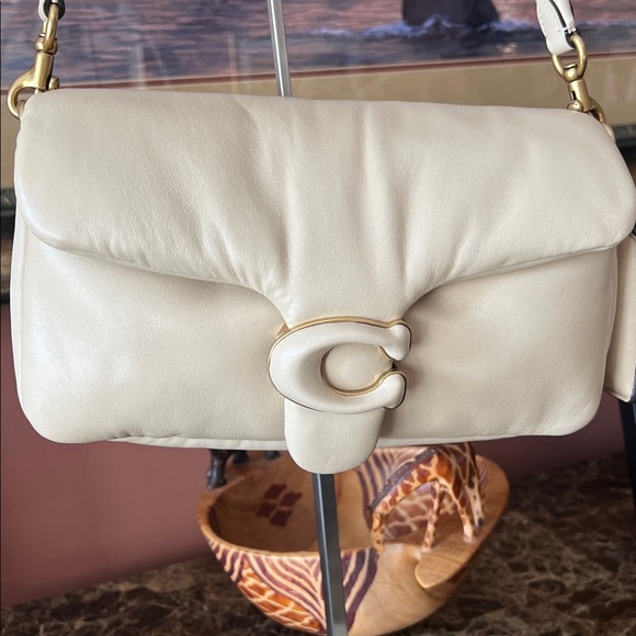 Coach Letter C  Pillow TABBY IVORY Leather Shoulder Bag with Gold accents NWT - Picture 3 of 9